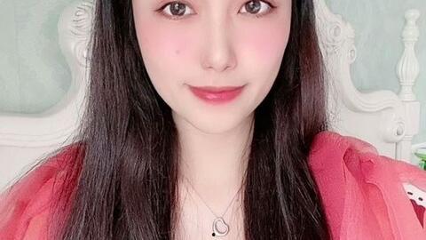 网红 凡凡,从网络红人到现象级偶像的蜕变之路